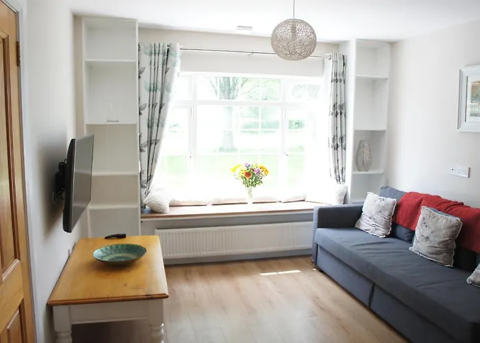 Brownstead Апартаменты Наван